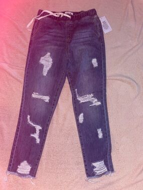 Distressed Dark Wash Skinny Jeans - Ripped Detail